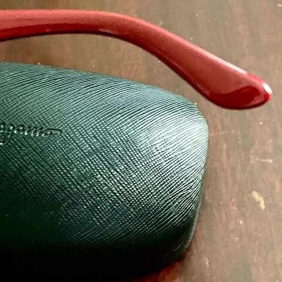 Salvatore Ferragamo Red/Black/Gold Tortoiseshell oversized Sunglasses - Picture 13 of 15